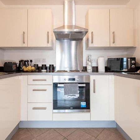 Caliber Stays Birmingham Bliss - Medusa Suite Apartments - Central 2-Bed Retreat - City Attractions, Sleeps 4, Free Netflix, Nearby Parking & Close Proximity - Bullring, Grand Central, The Cube - 5 Minutes Walk Exterior foto