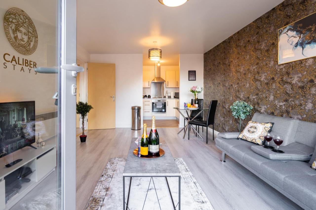 Caliber Stays Birmingham Bliss - Medusa Suite Apartments - Central 2-Bed Retreat - City Attractions, Sleeps 4, Free Netflix, Nearby Parking & Close Proximity - Bullring, Grand Central, The Cube - 5 Minutes Walk Exterior foto