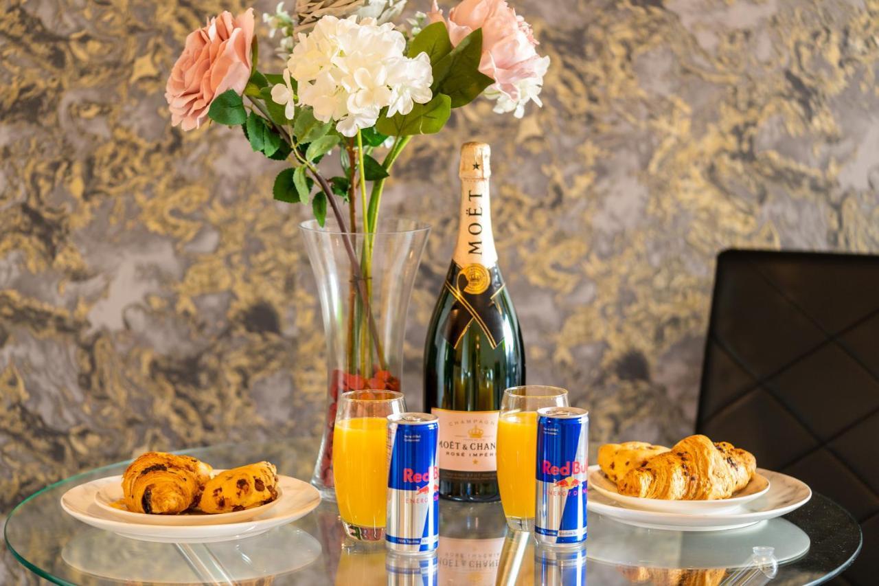 Caliber Stays Birmingham Bliss - Medusa Suite Apartments - Central 2-Bed Retreat - City Attractions, Sleeps 4, Free Netflix, Nearby Parking & Close Proximity - Bullring, Grand Central, The Cube - 5 Minutes Walk Exterior foto